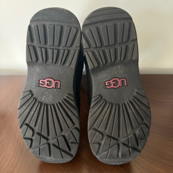 UGG Australia Women's Michaela Black Nubuck Boot Waterproof Winter Lined Size: 5 - Picture 11 of 11